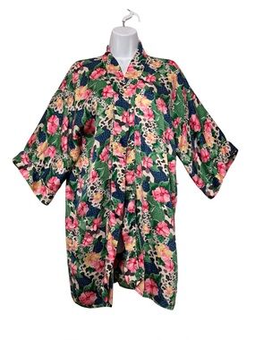 VTG Victoria’s Secret 100% Silk Kimono Robe Floral Animal Print No Belt One Size